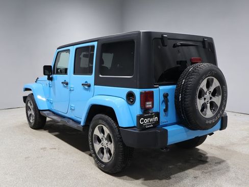 Used 2017 Jeep Wrangler Unlimited Sahara w/ Dual Top Group image 5