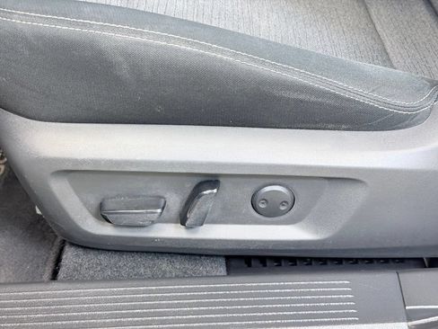 Used 2023 Nissan Rogue SV AWD/4WD image 13