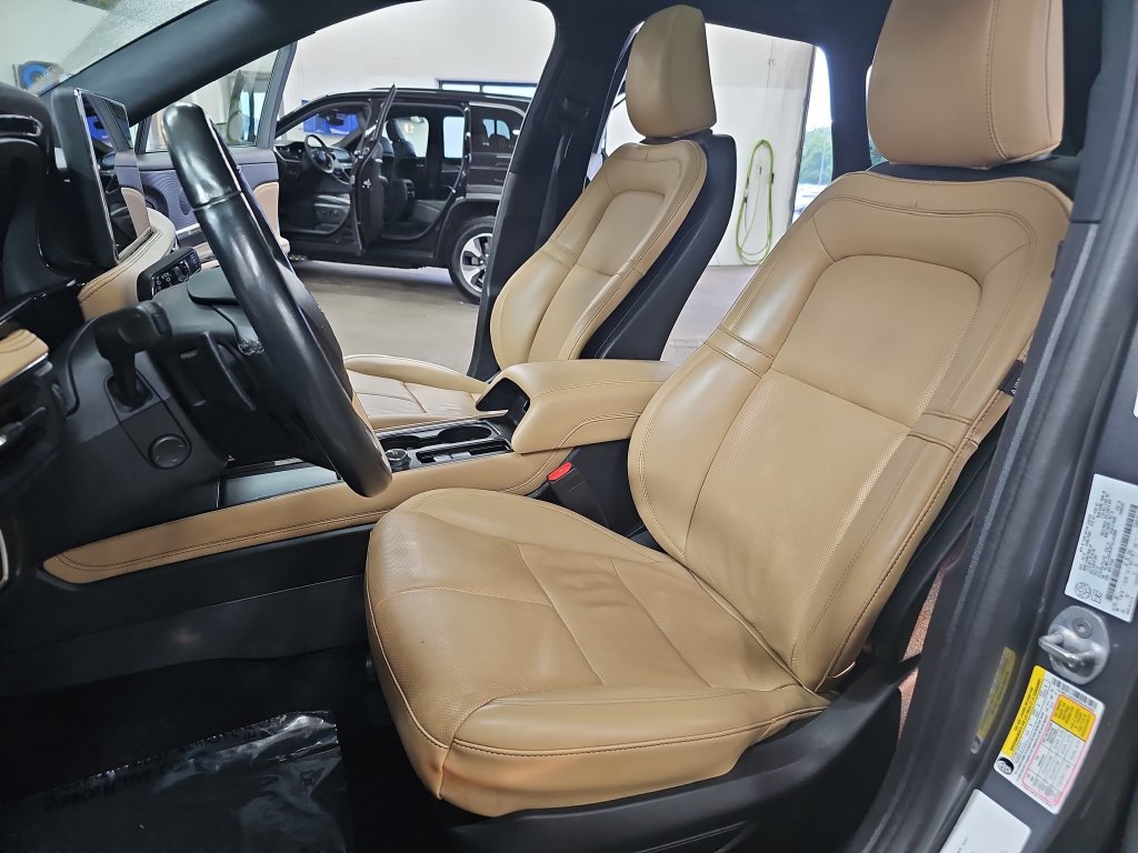 Used 2023 Lincoln Corsair Reserve AWD/4WD image 15
