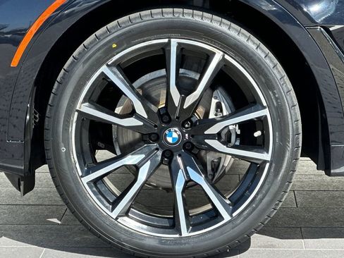 Used 2020 BMW X7 xDrive40i w/ M Sport Package AWD/4WD image 34