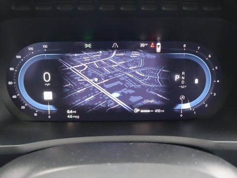 Used 2025 Volvo XC90 B5 Plus image 24