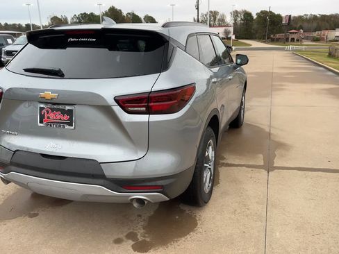 New 2025 Chevrolet Blazer LT w/ Convenience Package image 8