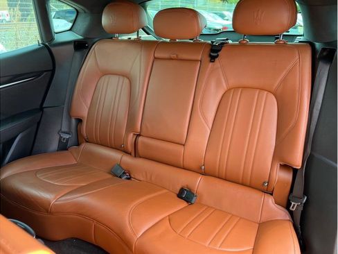 Used 2022 Maserati Levante GT image 9