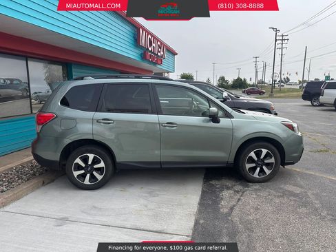 Used 2017 Subaru Forester 2.5i Premium w/ All-Weather Package AWD/4WD image 4