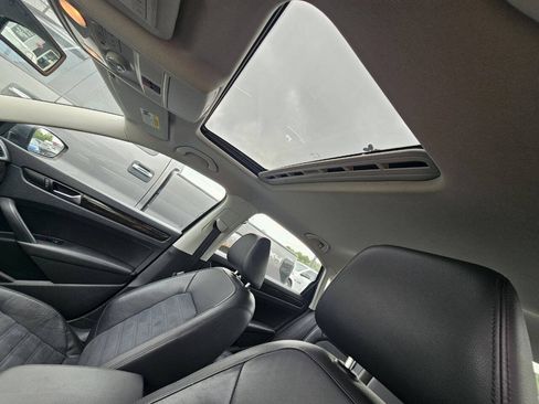 Used 2014 Volkswagen Passat 1.8T SEL Premium FWD image 15