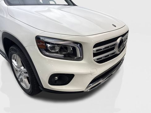 Used 2023 Mercedes-Benz GLB 250 4MATIC image 17
