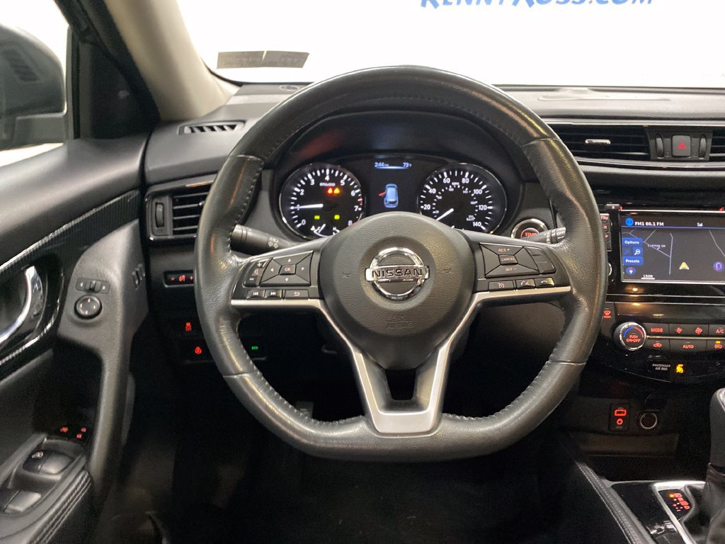 Used 2017 Nissan Rogue SL w/ SL Premium Package AWD/4WD image 25