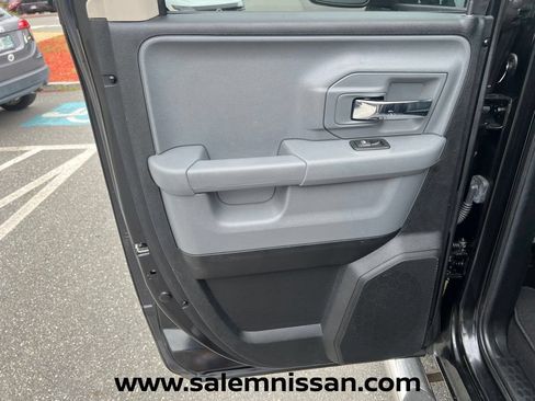 Used 2016 RAM 1500 Classic SLT AWD/4WD image 17