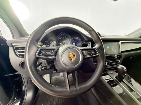 Certified 2025 Porsche Macan AWD/4WD image 20