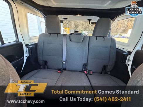 Used 2024 Jeep Wrangler Sport S image 17