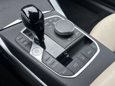 Used 2022 BMW 440i xDrive Convertible w/ Premium Package image 27