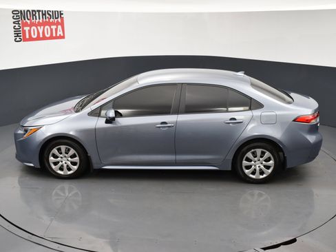 Used 2025 Toyota Corolla LE FWD image 17