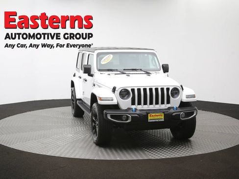 Used 2023 Jeep Wrangler Unlimited Sahara w/ Dual Top Group AWD/4WD image 53