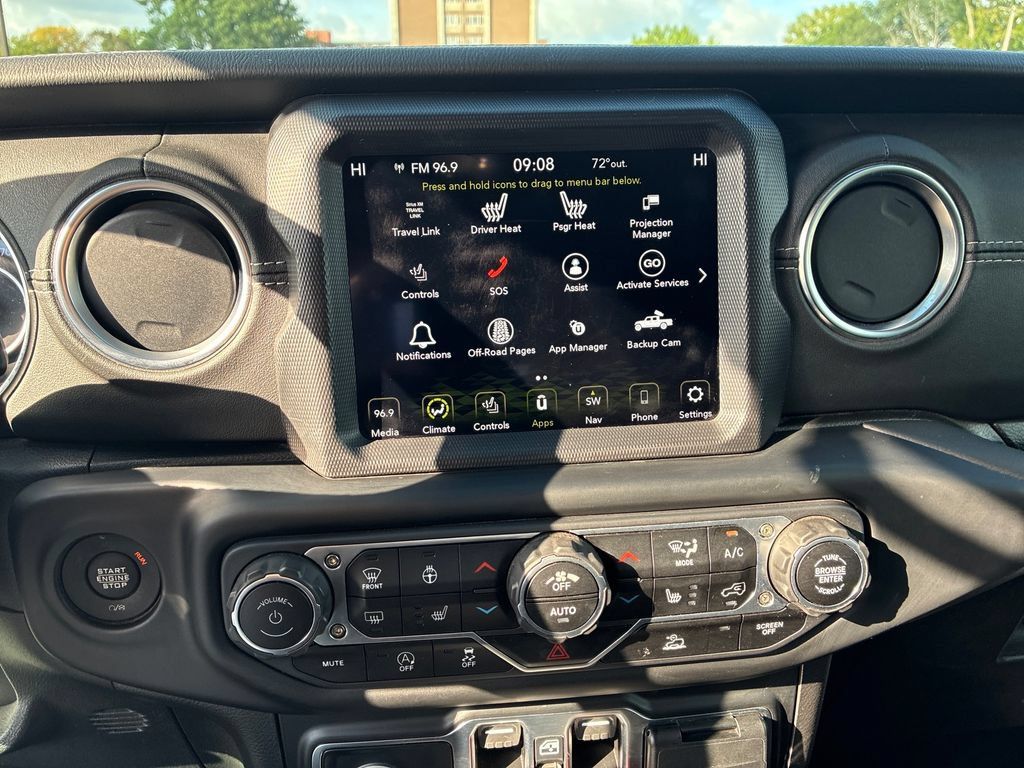 Used 2023 Jeep Gladiator Overland w/ Cold Weather Group AWD/4WD image 21