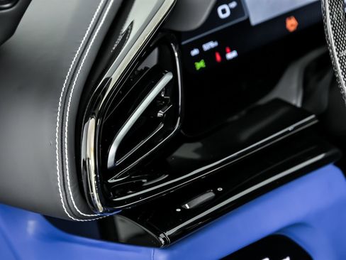 Used 2025 Ferrari Purosangue image 39