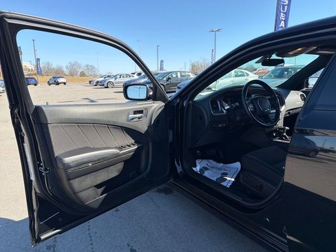 Used 2021 Dodge Charger SXT w/ Blacktop Package image 14