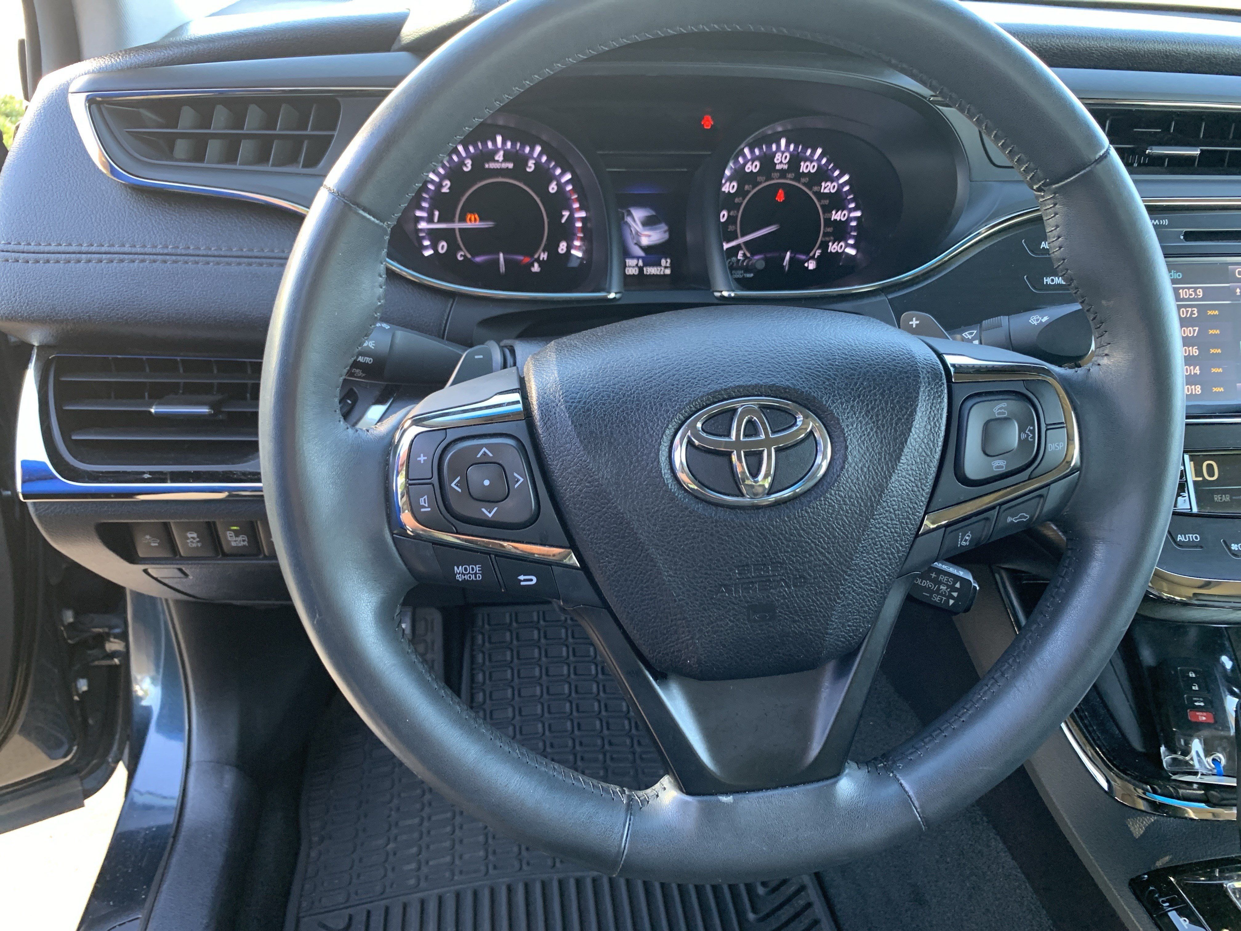 Used 2016 Toyota Avalon Limited w/ Toyota Safety Sense Package FWD image 18
