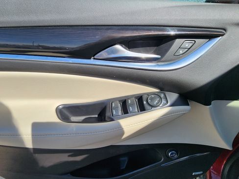 Used 2021 Buick Enclave Essence w/ Sound and Sites Package image 11