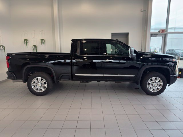 Used 2025 Chevrolet Silverado 3500 High Country w/ Technology Package AWD/4WD image 43