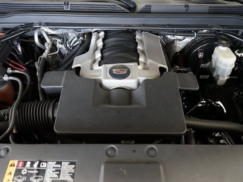 Used 2017 Cadillac Escalade Platinum image 57