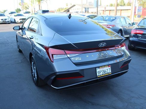 Used 2024 Hyundai Elantra SEL FWD image 5