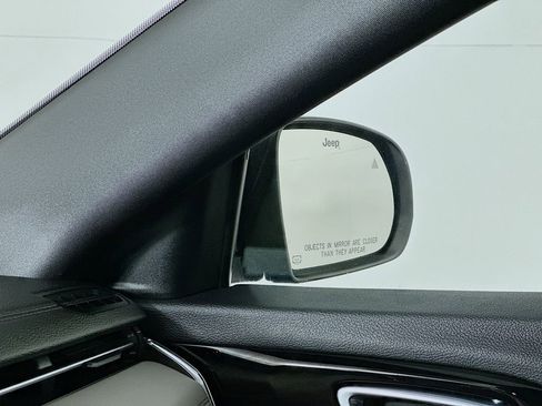 Certified 2024 Jeep Compass Limited image 27