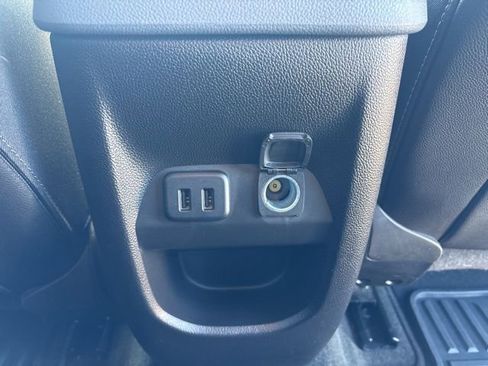 Used 2016 Chevrolet Colorado Z71 image 26