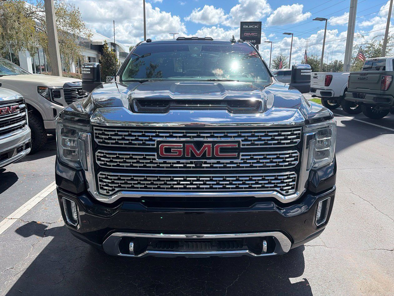 Used 2020 GMC Sierra 3500 Denali w/ Denali Ultimate Package AWD/4WD image 2