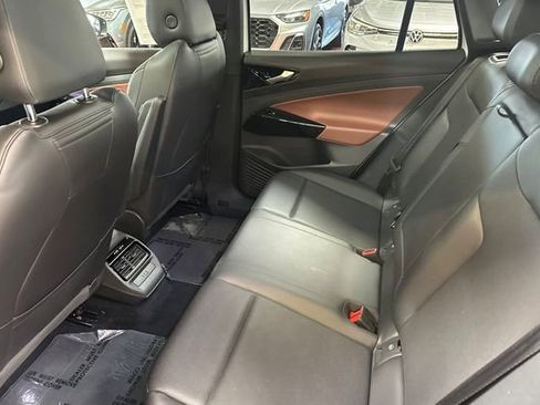 Used 2021 Volkswagen ID.4 Pro S image 14