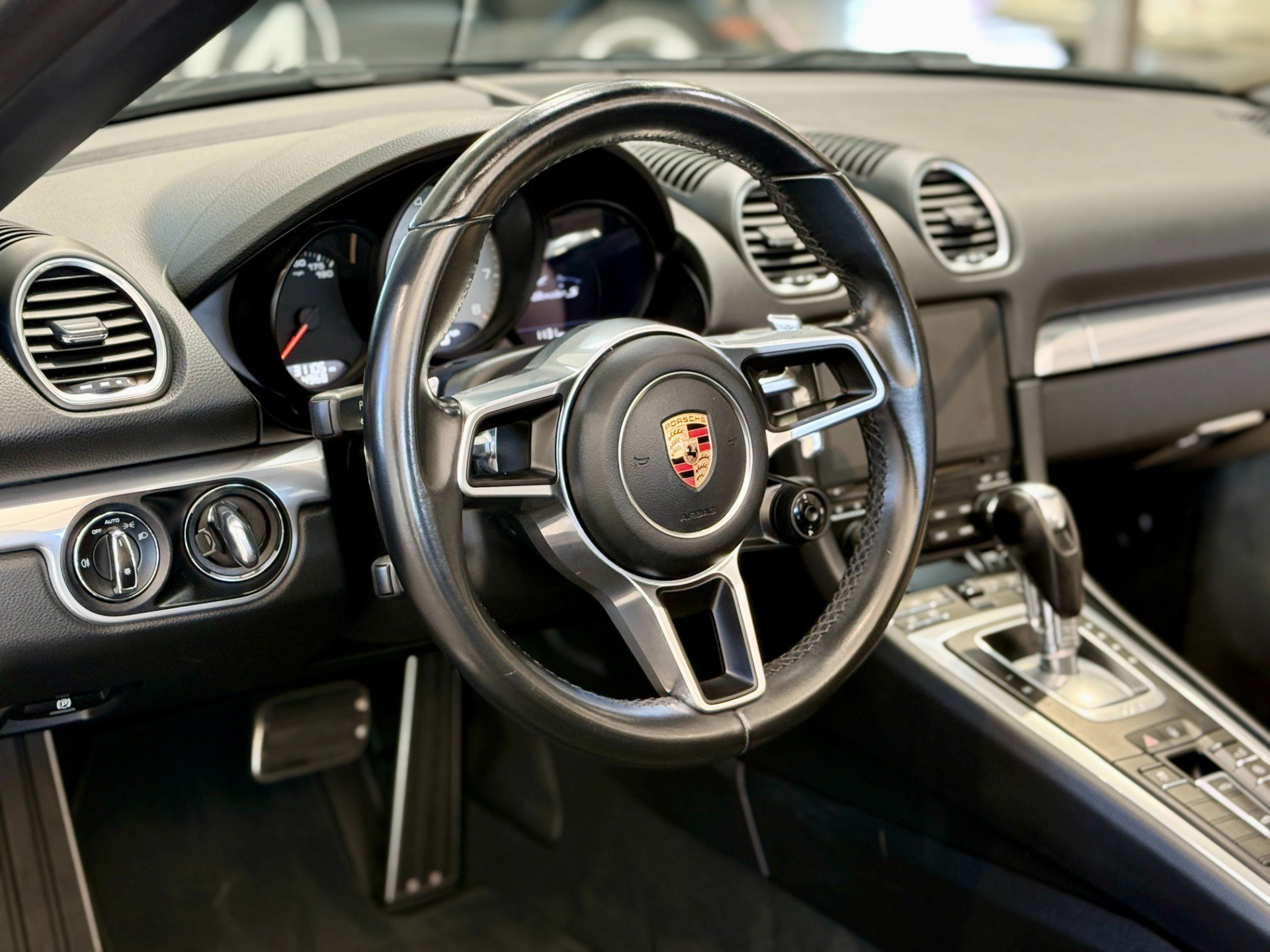 Used 2017 Porsche 718 Boxster S RWD image 27