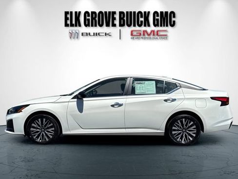 Used 2025 Nissan Altima 2.5 SV AWD/4WD image 7
