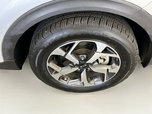 Used 2021 Kia Sportage LX AWD/4WD image 11