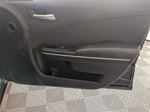 Certified 2023 Dodge Charger SXT image 32