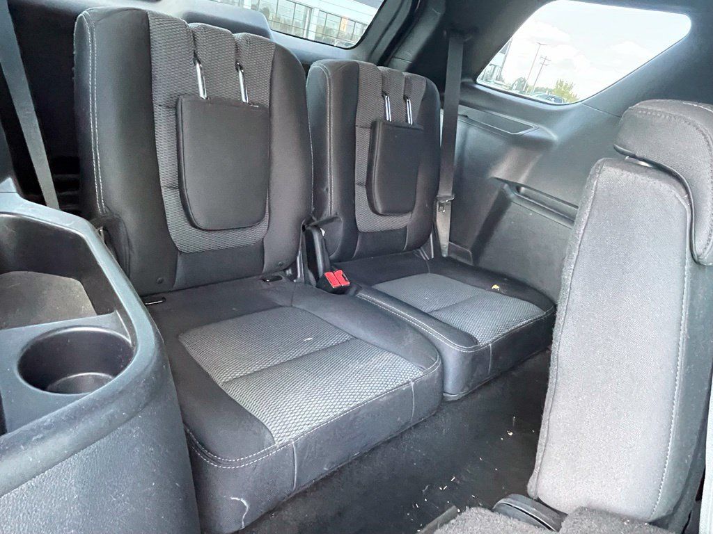 Used 2016 Ford Explorer XLT AWD/4WD image 29