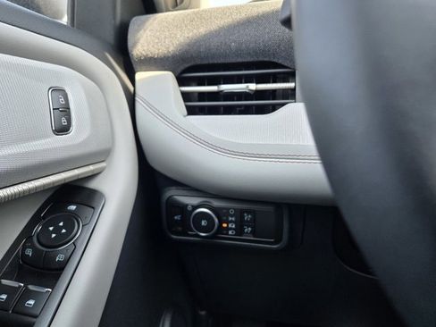 New 2026 Ford Explorer Active w/ Active Comfort Package AWD/4WD image 14