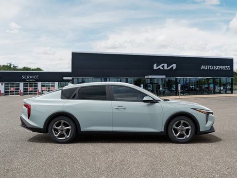 New 2026 Kia K4 FWD image 7