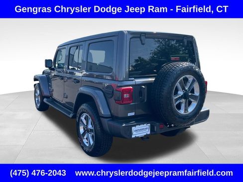 Used 2021 Jeep Wrangler Unlimited Sahara AWD/4WD image 5