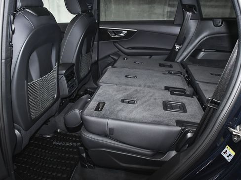 Used 2025 Audi Q7 3.0T Premium w/ Convenience Package image 60