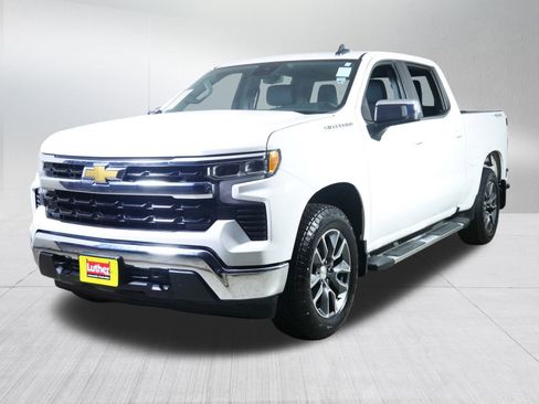 Used 2023 Chevrolet Silverado 1500 LT image 3