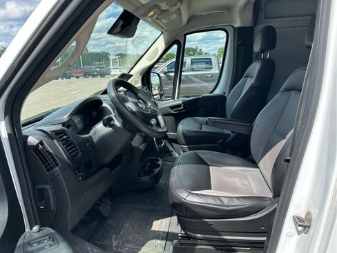 Used 2023 RAM ProMaster 2500 FWD image 10