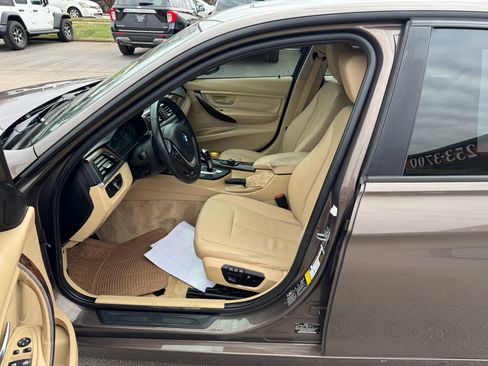 Used 2015 BMW 328i xDrive Sedan w/ Premium Package image 12