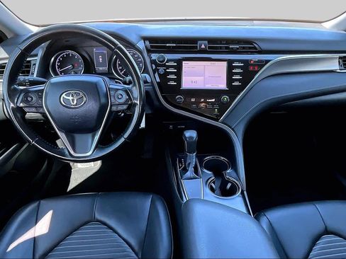 Used 2018 Toyota Camry SE FWD image 15