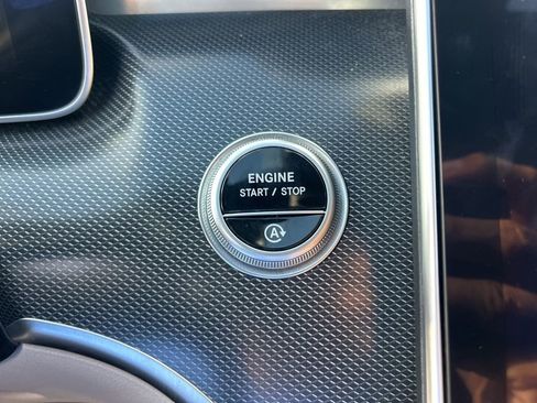 Used 2025 Mercedes-Benz C 300 C 300 image 44