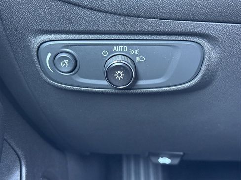 Used 2024 Chevrolet Equinox LT image 25