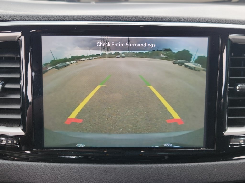 Used 2022 Chrysler Pacifica Touring-L FWD image 13