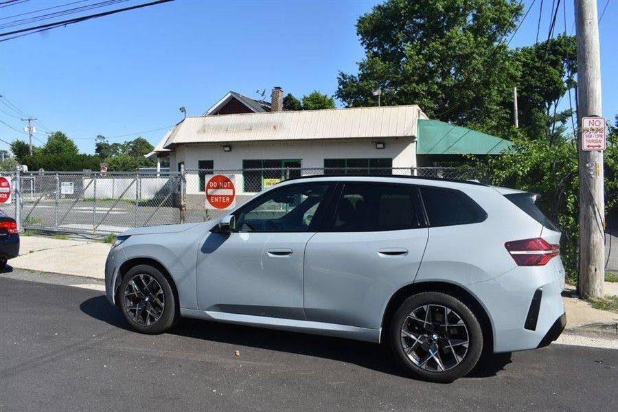 Used 2025 BMW X3 xDrive30i AWD/4WD image 5