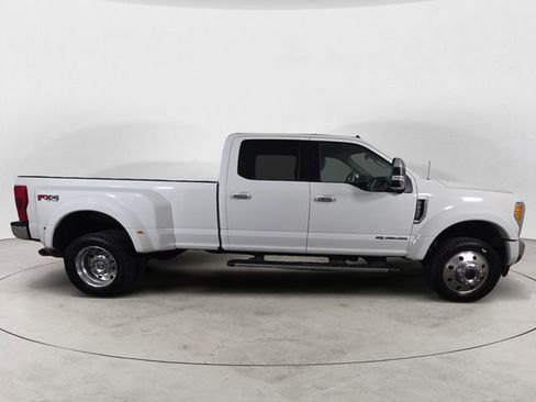 Used 2019 Ford F450 Lariat w/ Lariat Ultimate Package AWD/4WD image 6