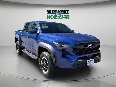 Used 2024 Toyota Tacoma TRD Off-Road AWD/4WD image 1