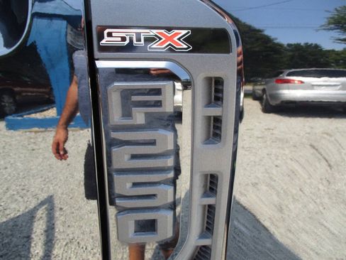 Used 2024 Ford F250 XL w/ STX Appearance Package AWD/4WD image 39