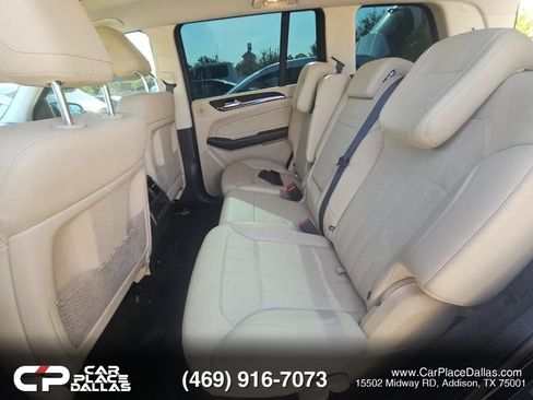 Used 2018 Mercedes-Benz GLS 450 4MATIC w/ Premium Package image 10